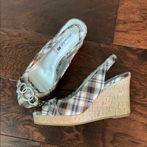 Plaid wedged heels